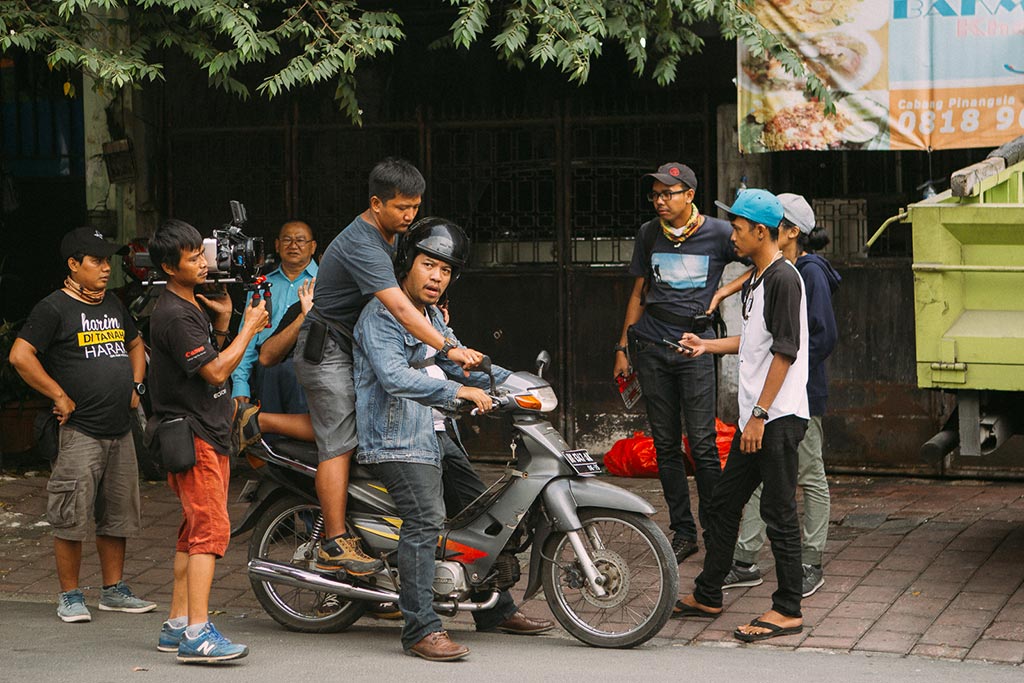 Balik Jakarta Vlog 8: Pulang ke Jakarta. Balik Jakarta. Directed by Jason Iskandar. Produced by Florence Giovani (Studio Antelope).
