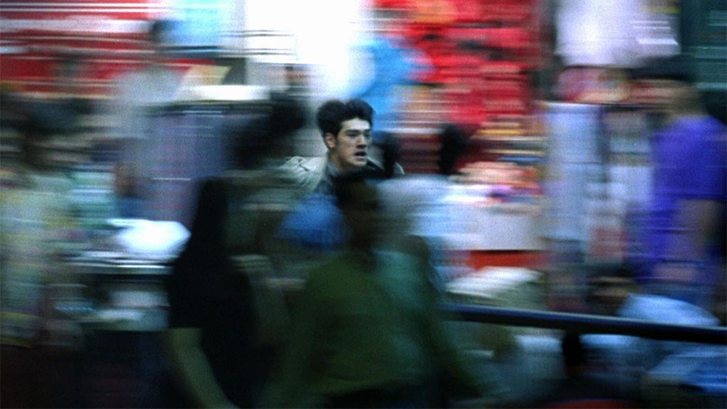 Chungking Express adalah salah satu contoh film yang bisa mengubah kekurangan menjadi kelebihan.