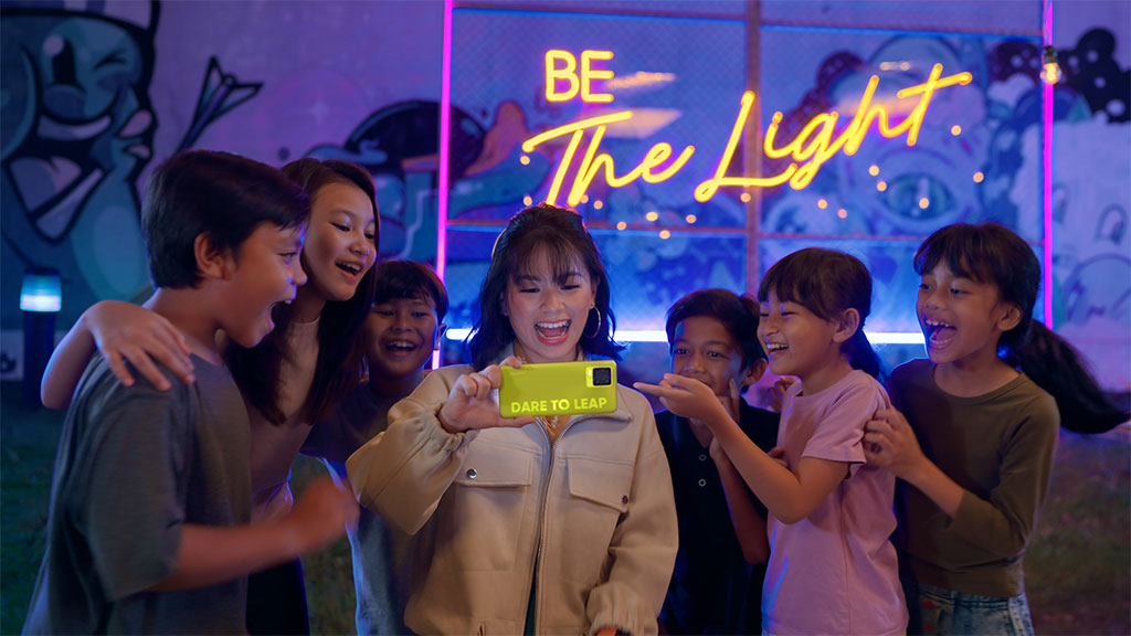 Realme 8 Pro Be The Light Commercial is produced by Studio Antelope, a production house based in Jakarta, Indonesia.